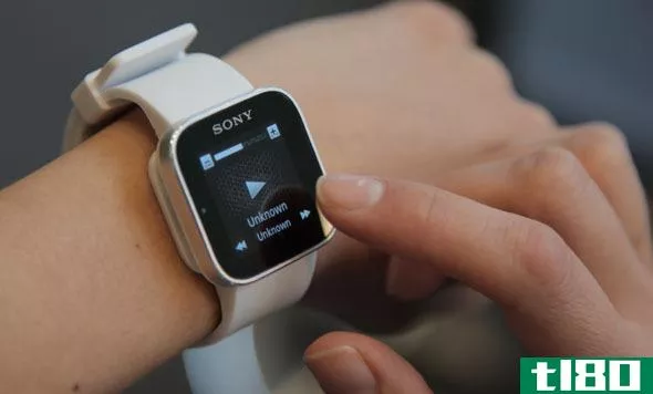 索尼将音乐播放器和益智游戏添加到smartwatch开发工具包中