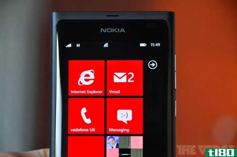 诺基亚lumia 800 mod增加了无线充电功能