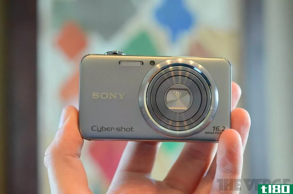 索尼推出三款新的数码相机，称点对点相机销量正在下降（实拍图片）