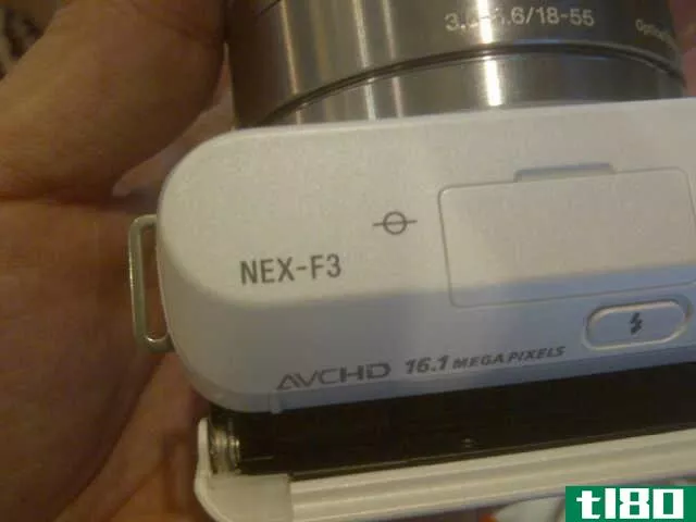 索尼nex-f3泄露照片显示1600万像素传感器、180度倾斜屏幕和弹出式闪光灯（更新）