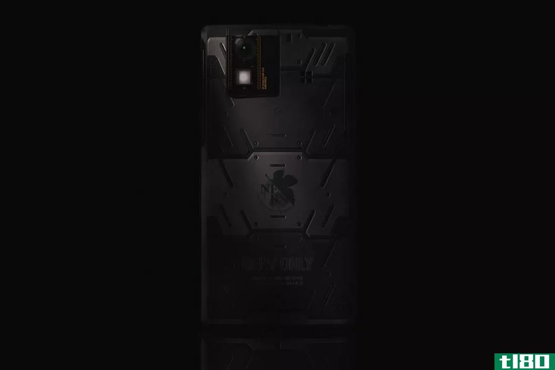 《福音》粉丝欢欣鼓舞：ntt docomo发布nerv edition sh-06d android手机