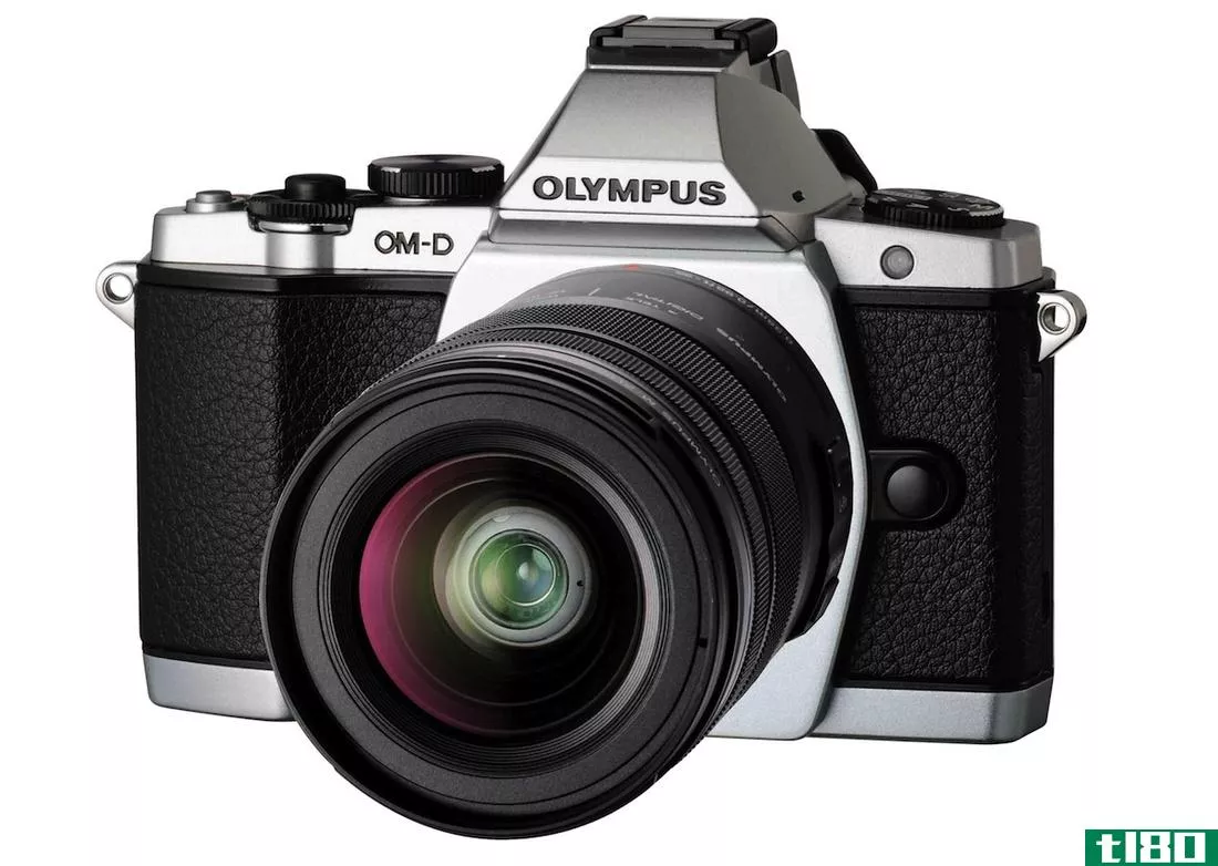 奥林巴斯om-d e-m5正式上市：以单反相机为灵感的微型三分之四相机售价999.99美元