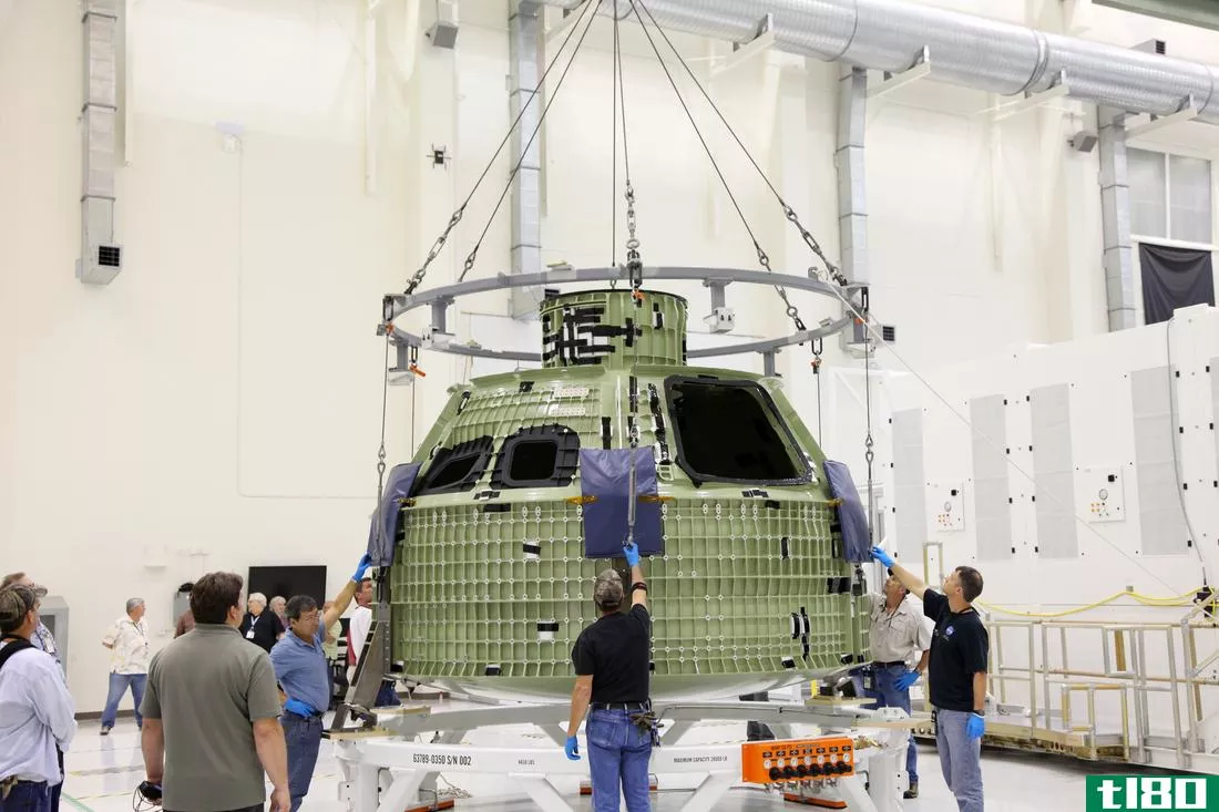 美国宇航局揭示猎户座太空舱，为最终的火星任务而设