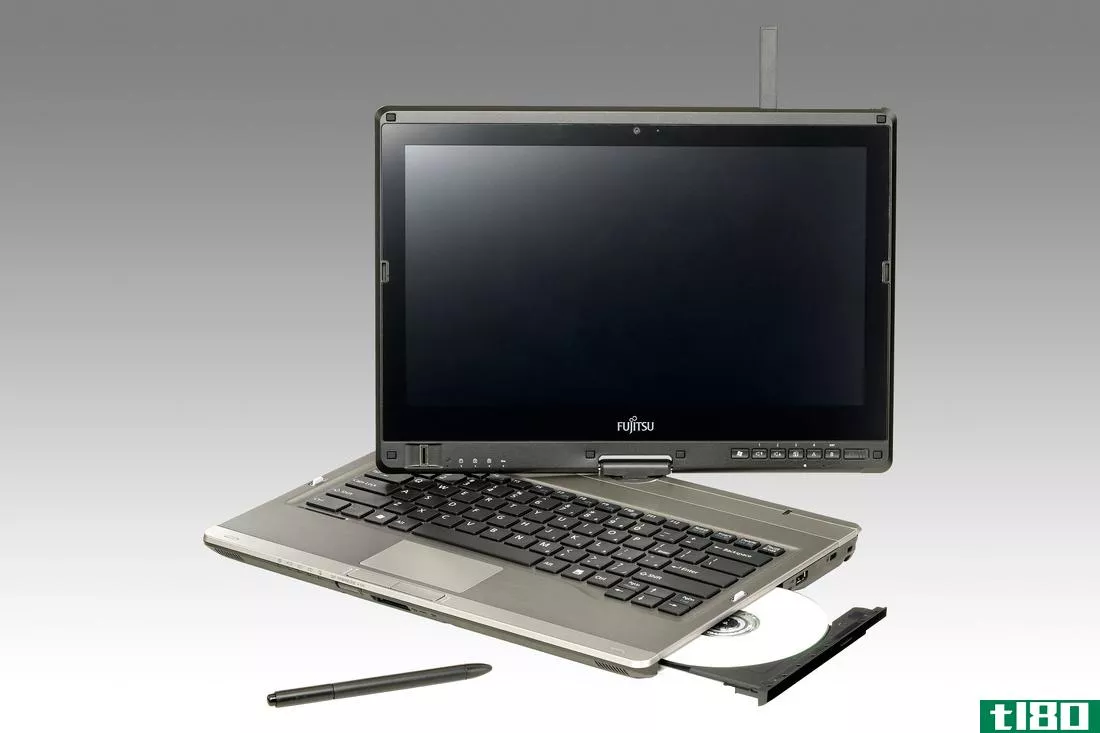 富士通首次推出lifebook t902敞篷笔记本电脑和风格q702混合平板电脑