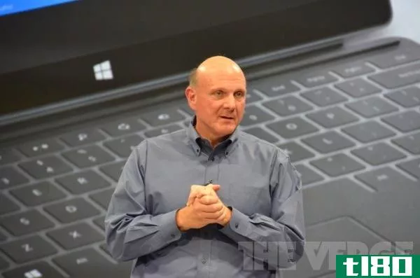 微软surface的史蒂夫•鲍尔默（steve ballmer）说：“我们想给水泵充水”