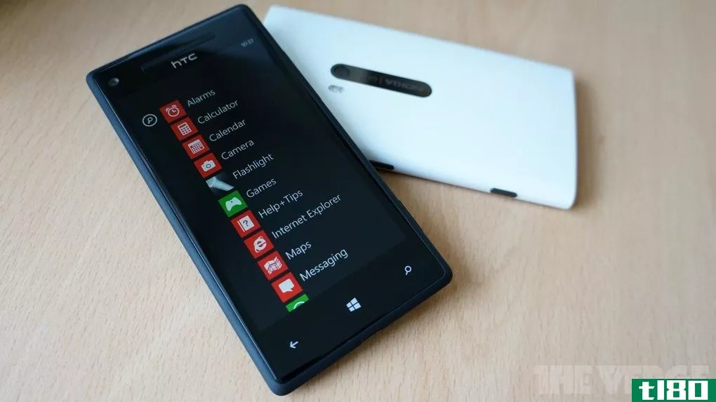 windows phone 8与at&t的htc windows phone 8x、诺基亚lumia 920一起在美国发布