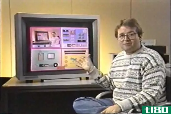看看这个：安迪·赫茨菲尔德23岁的“frox”智能电视有一个类似wiimote的控制器
