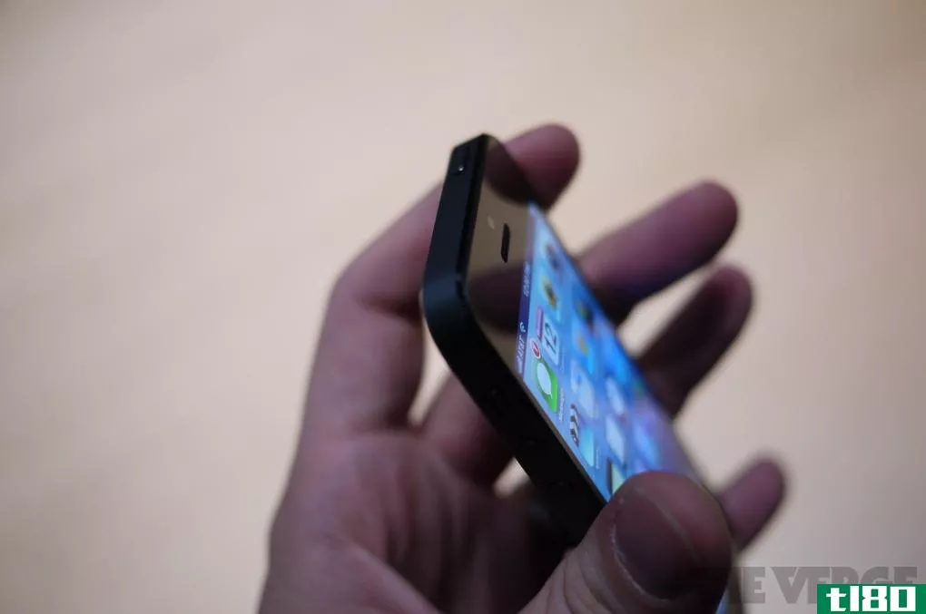 未锁定的iphone5不会马上在美国上市，起价为649美元