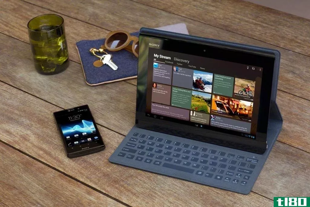 索尼的xperia平板电脑s可以搭载你的笔记本电脑和遥控器