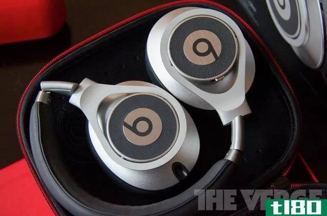 beats推出了可消除噪音的耳机，售价为299.95美元