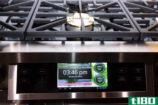 dacor的智能烤箱系列可以让智能手机控制你的炉子