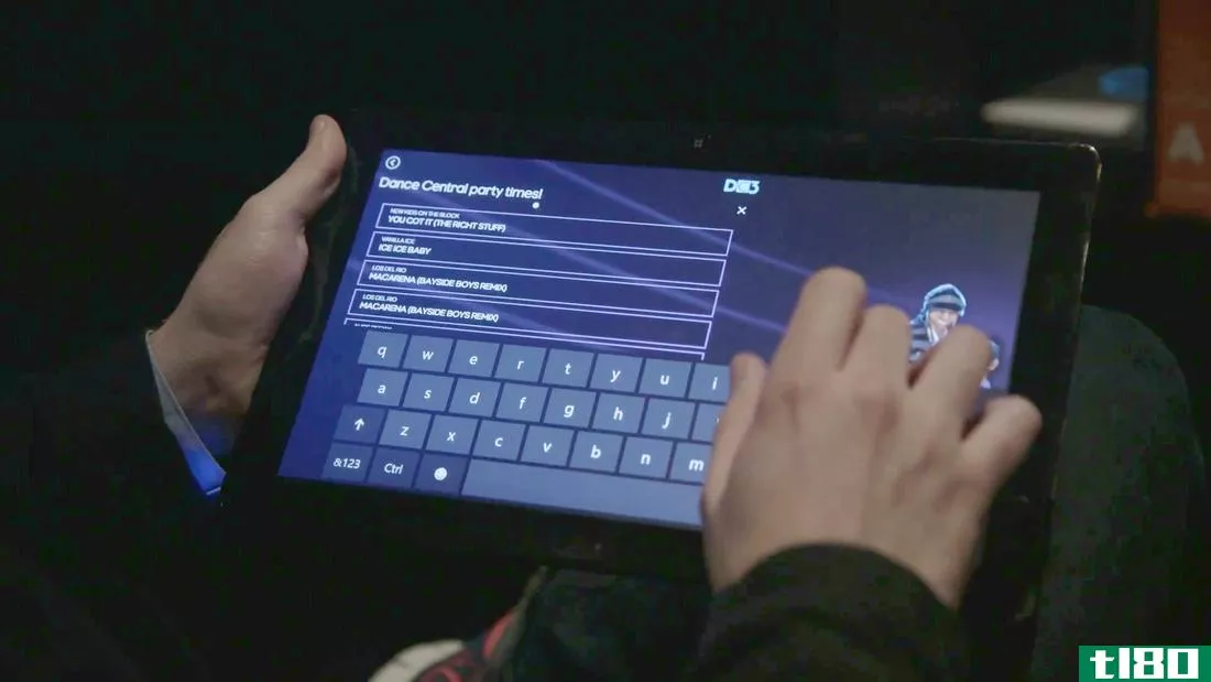 微软smartglass作为dance central 3的第二个屏幕dj