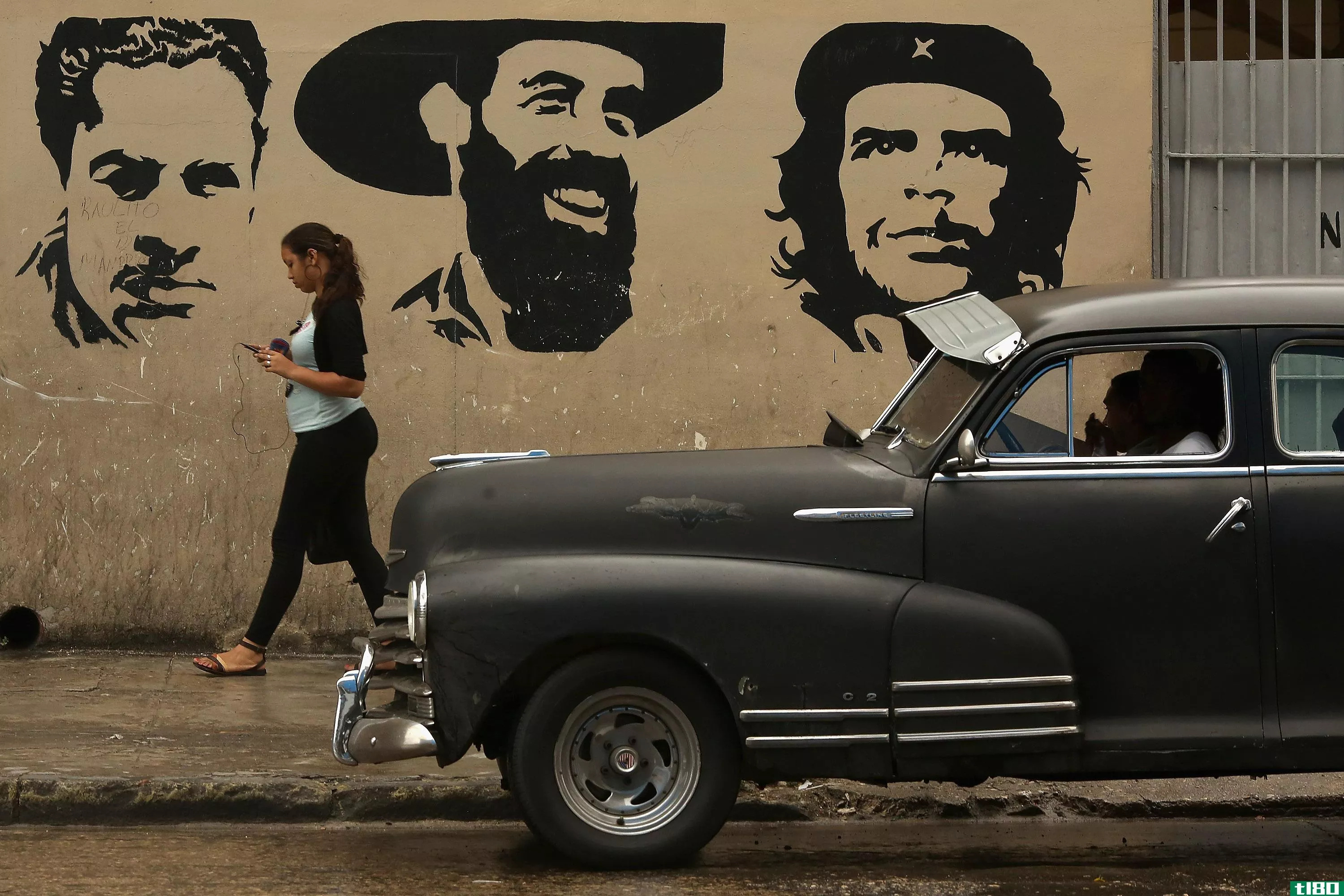古巴允许推出该国首个免费的公共wi-fi