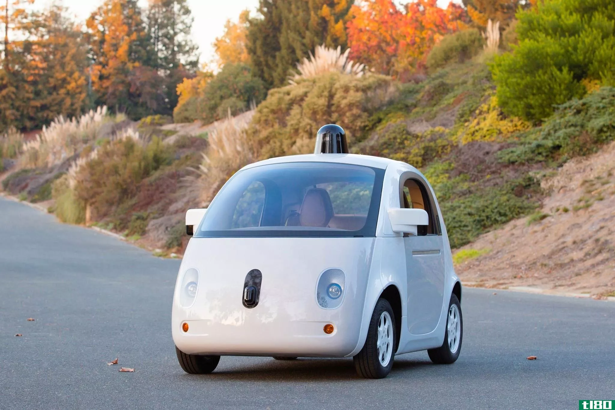 谷歌请求底特律帮助在2020年前让自动驾驶汽车上路