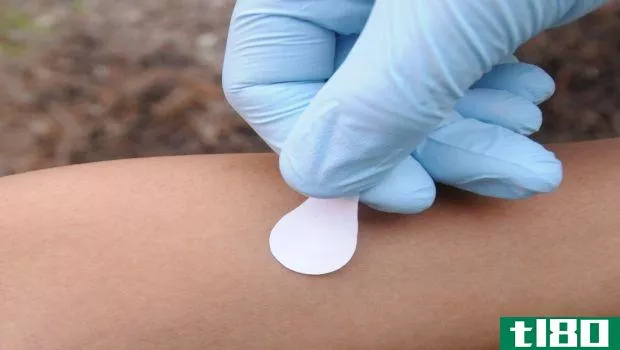 研究人员正在研制一种可以给佩戴者接种麻疹疫苗的贴片