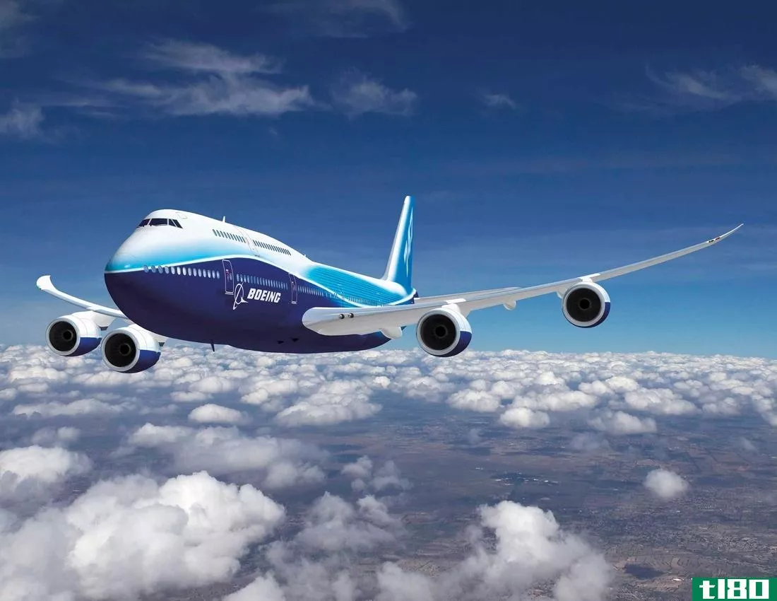 facebook说，它的互联网无人机将有747大小，可以飞行数年