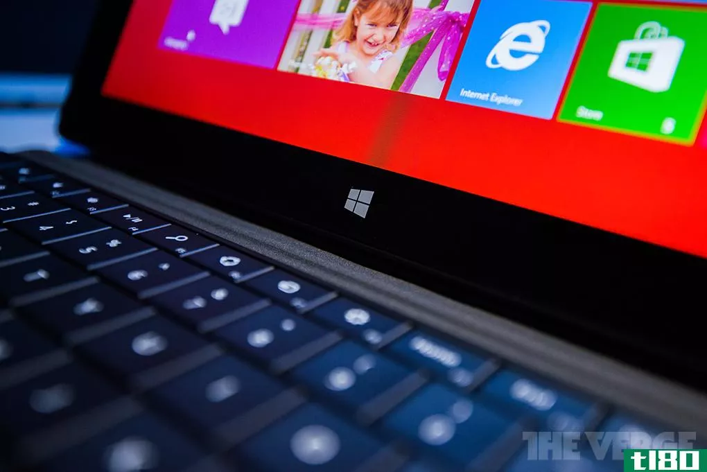 据报道，微软正在研发抛弃WindowsRT的新型surface平板电脑