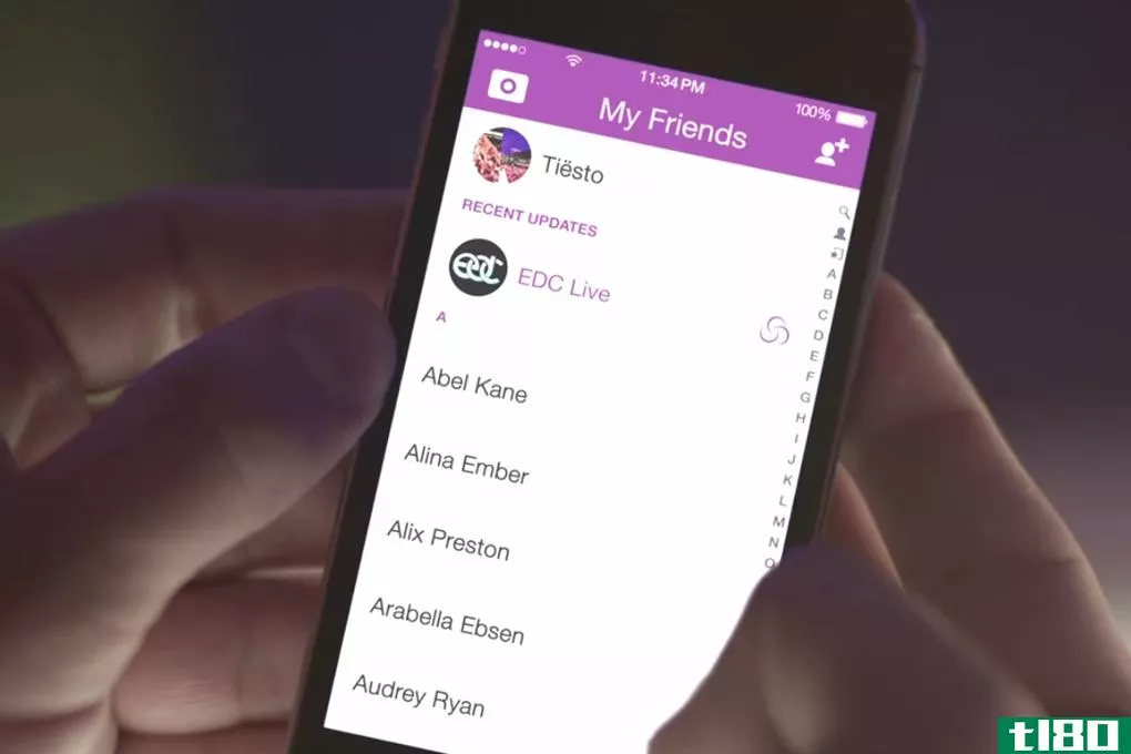 snapchat允许您观看和创建带有“我们的故事”的现场活动的群视频