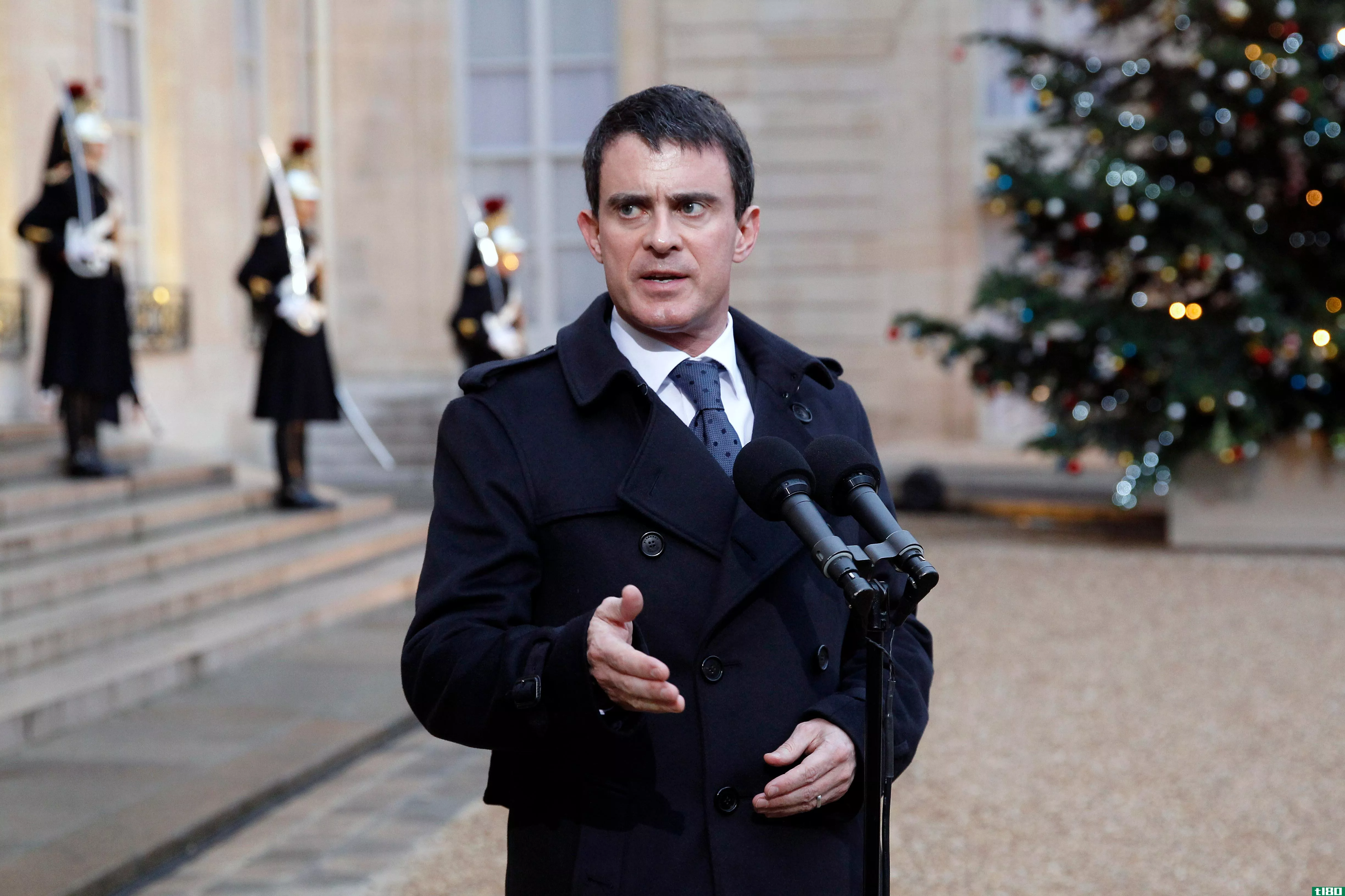 法国想通过监视每个人来打击恐怖主义