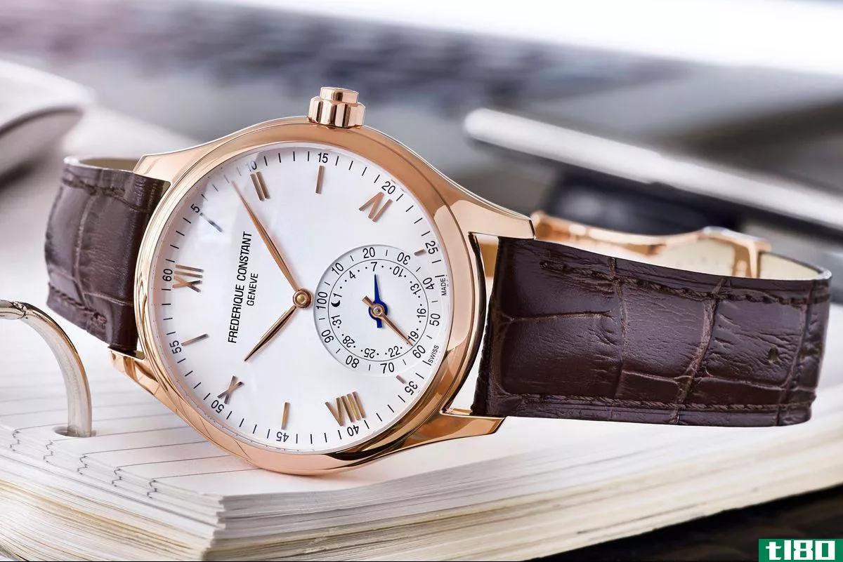 瑞士制表商展示智能手表新品