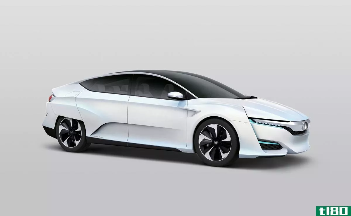 本田的新氢燃料电池汽车看起来像是电影里的