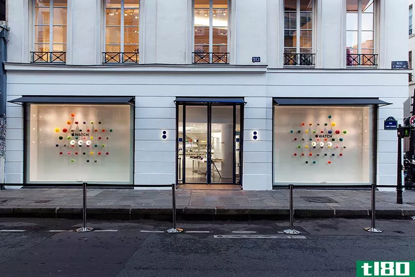 苹果公司在巴黎向公众展示手表仅一天