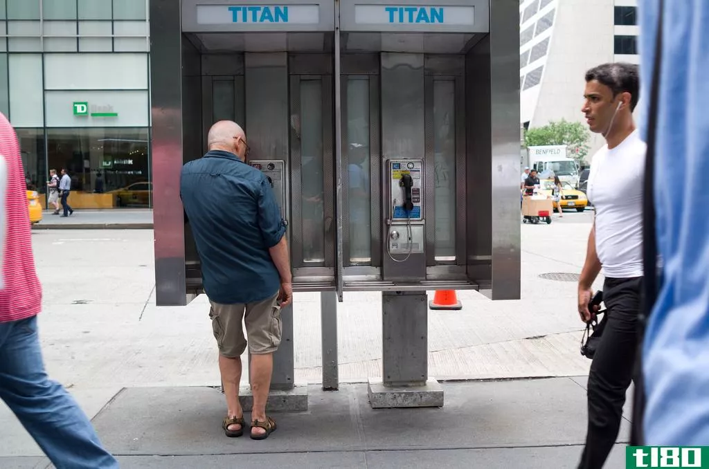 在纽约数百个电话亭发现了广告信标