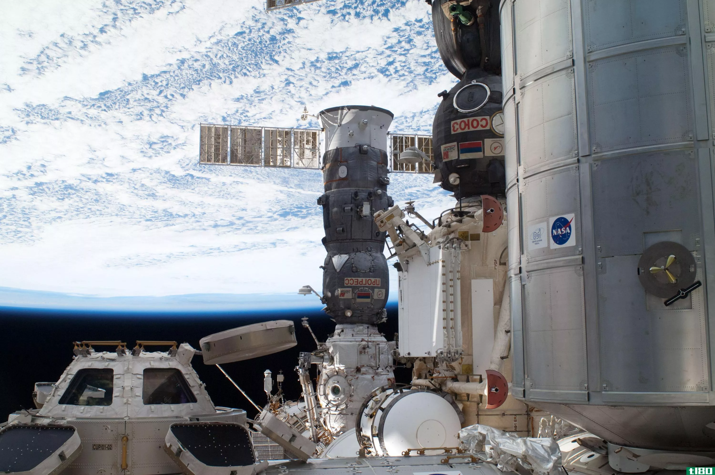失事的国际空间站补给飞船在失去控制后返回地球