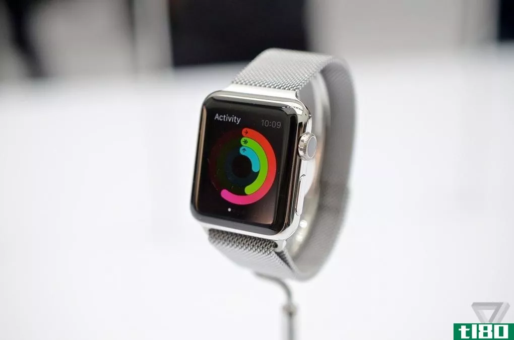 你在考虑放弃你的健身追踪器去买苹果手表吗？