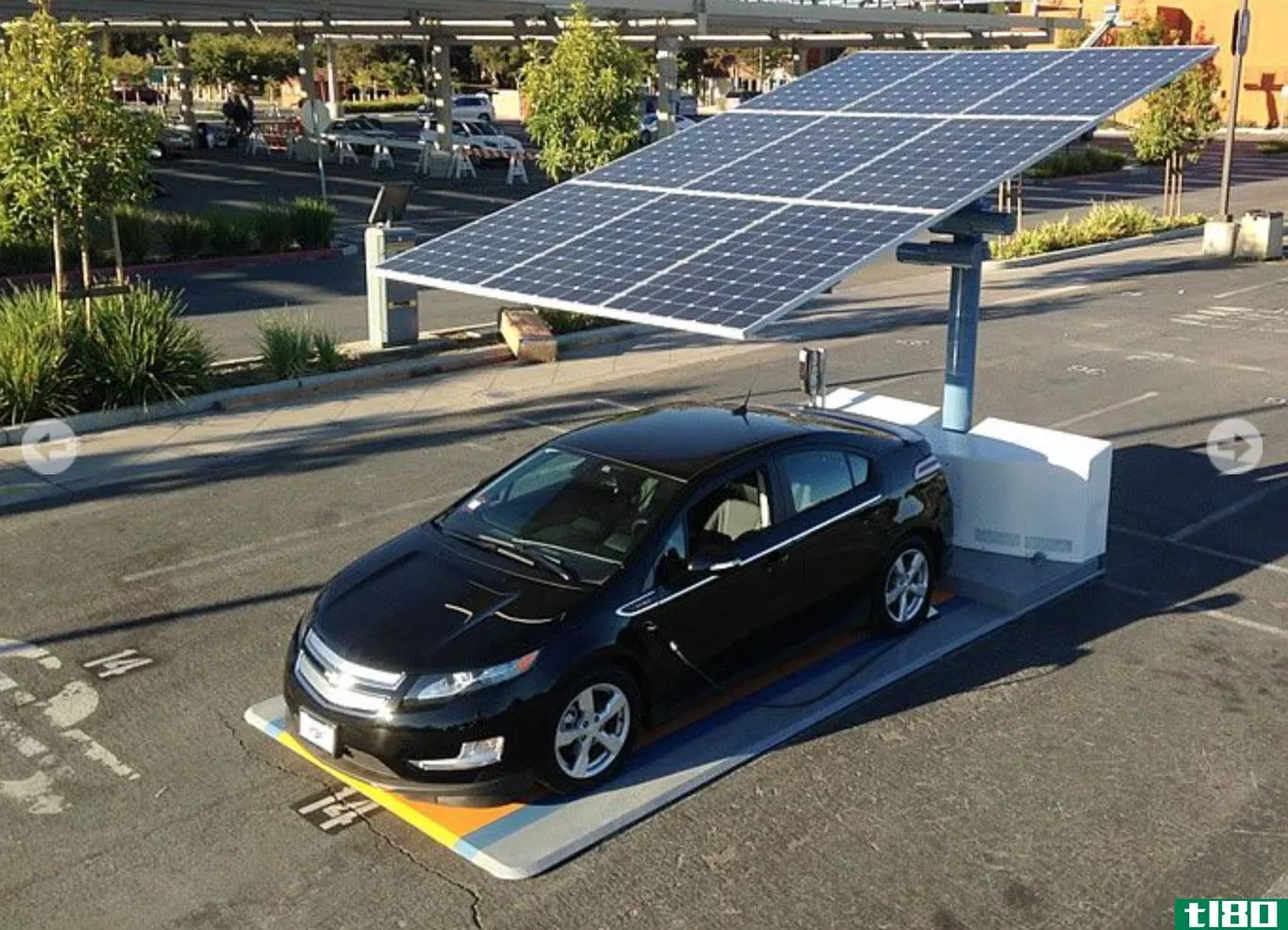 旧金山的电动车拥有者现在可以用太阳能为汽车充电。