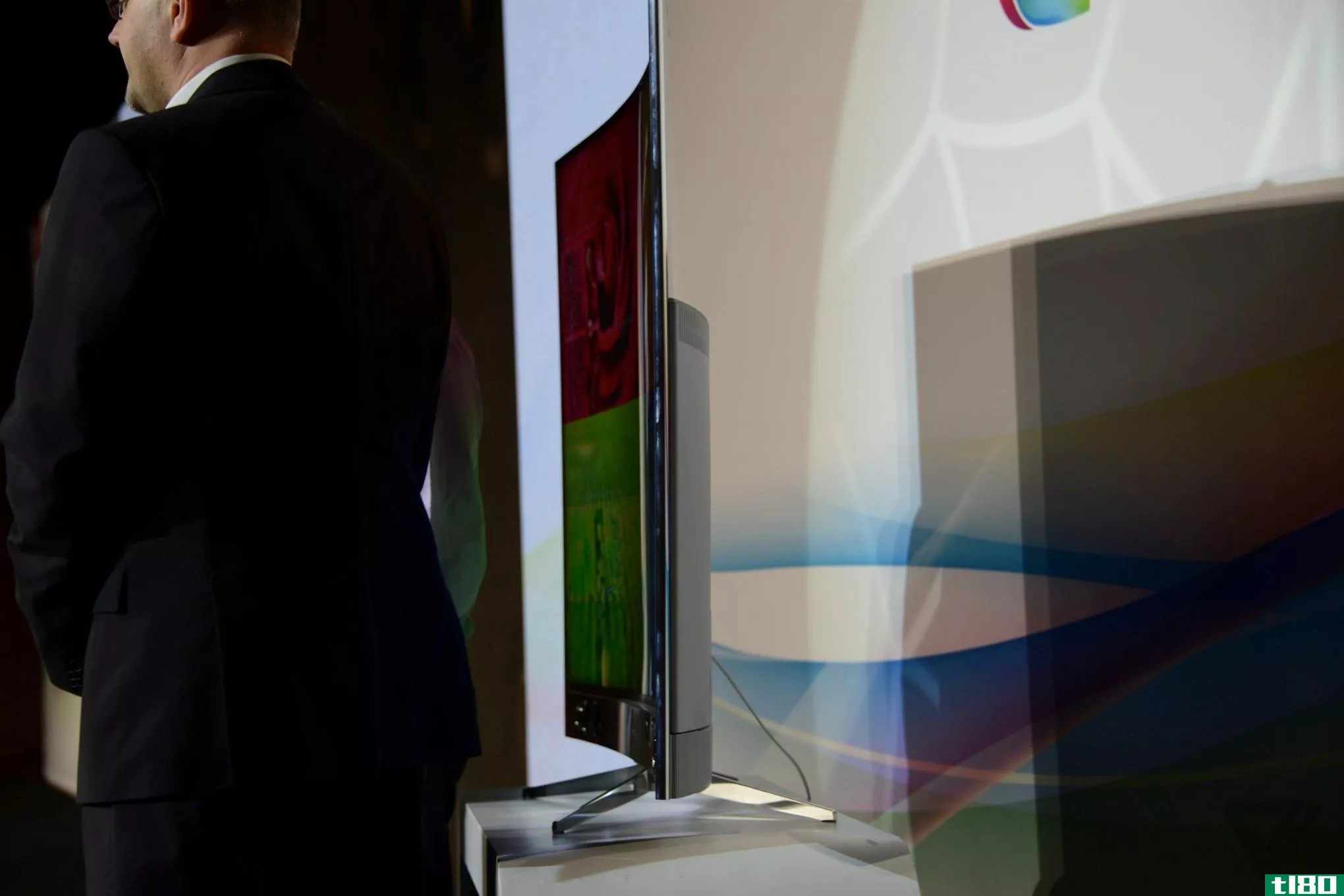 tcl新款x1是展示杜比vision hdr强大功能的最新4k电视