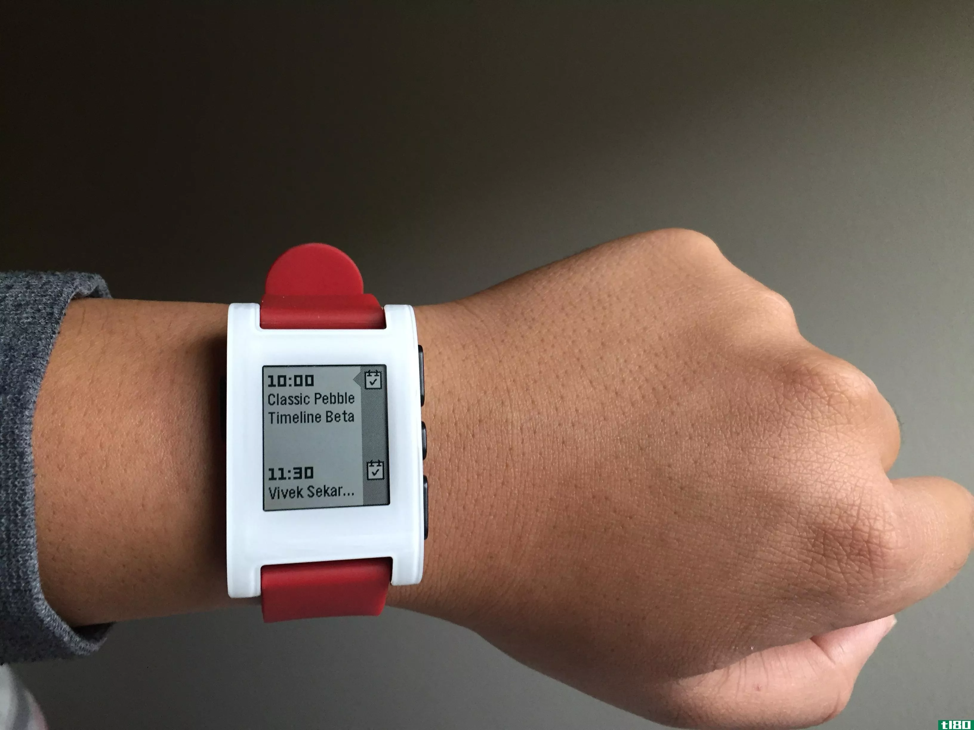 pebble在老式手表上推出timeline软件的测试版