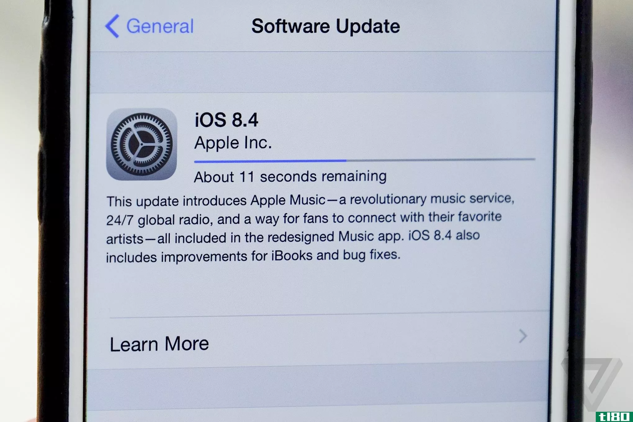 支持苹果音乐的ios 8.4现已上市