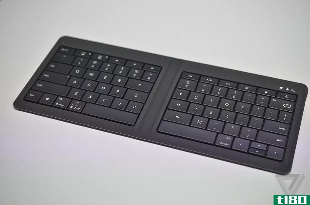 微软的折叠键盘现在售价99.95美元