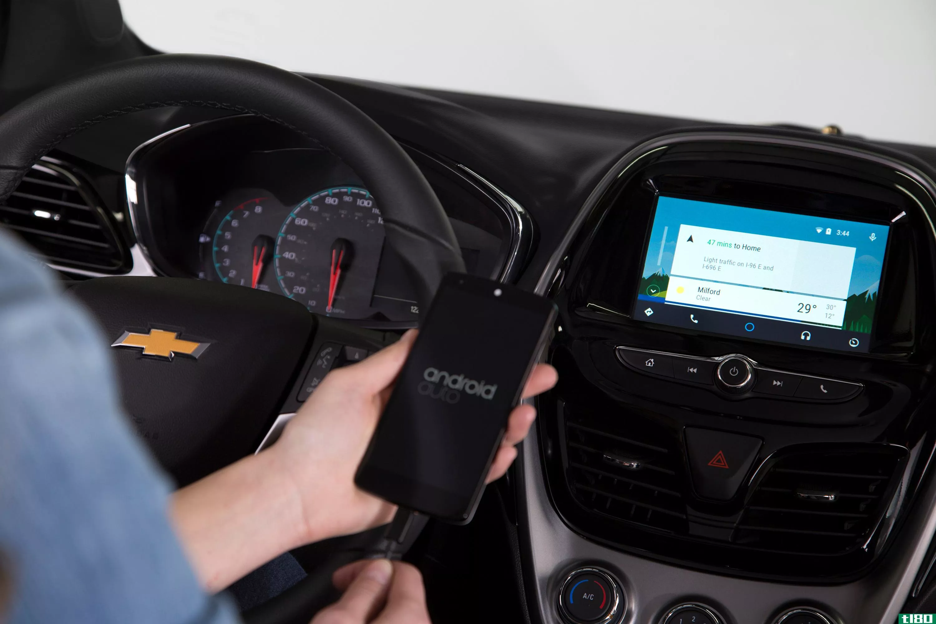 一些2016款雪佛兰车型将在明年3月推出android auto
