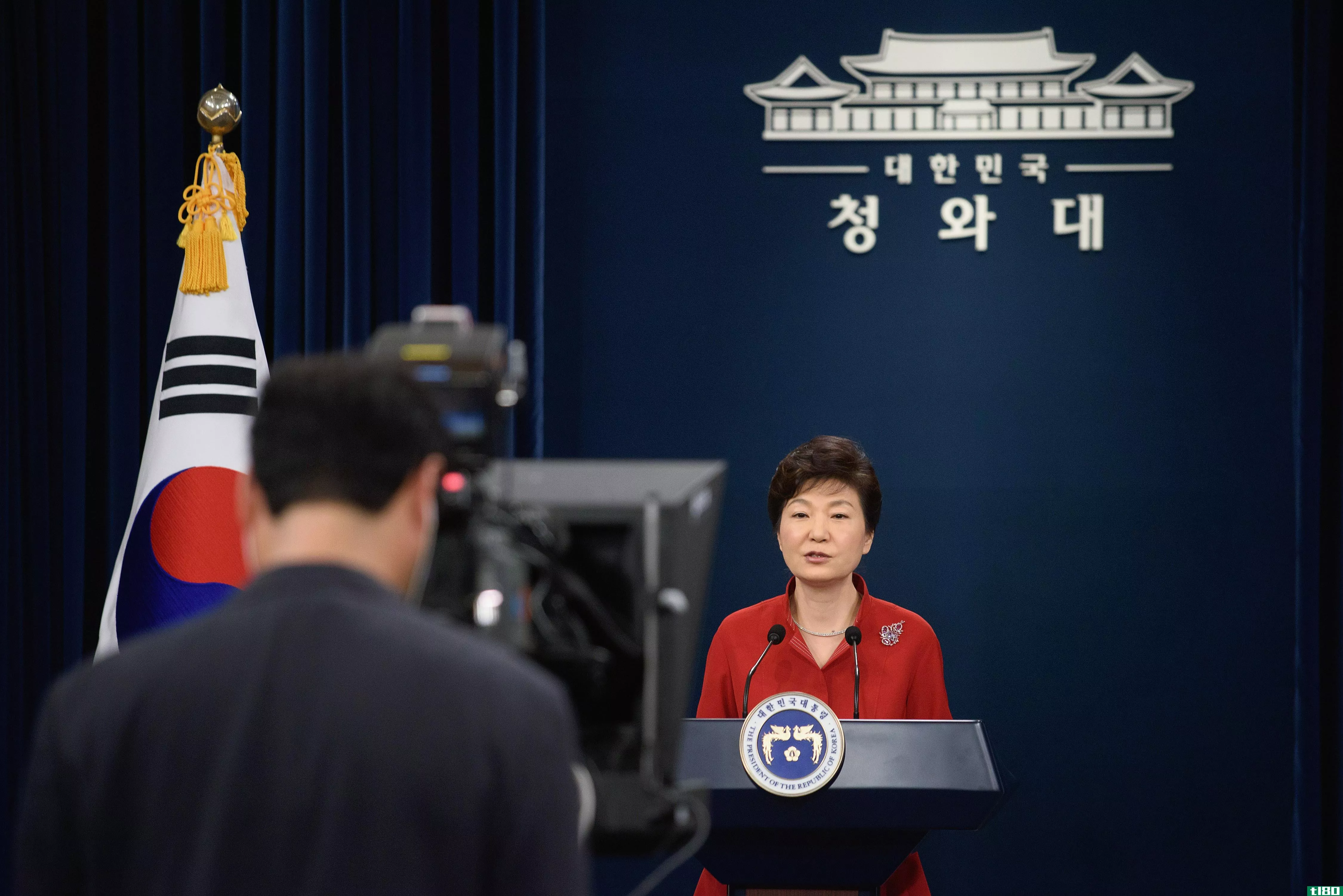 韩国试图通过赦免被定罪的诈骗犯来提振民族精神