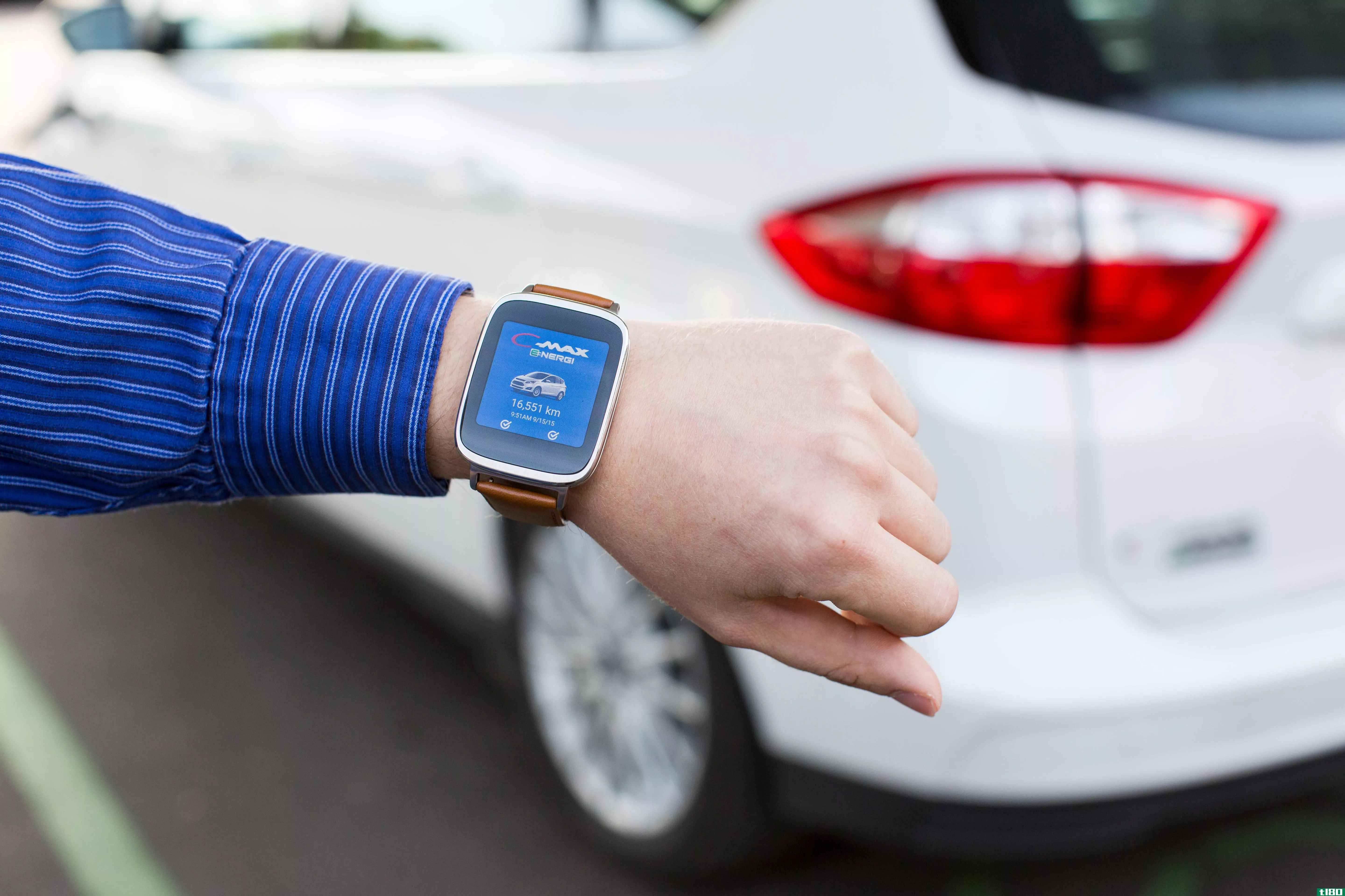 福特为其电动和插电式混合动力汽车推出智能手表应用程序