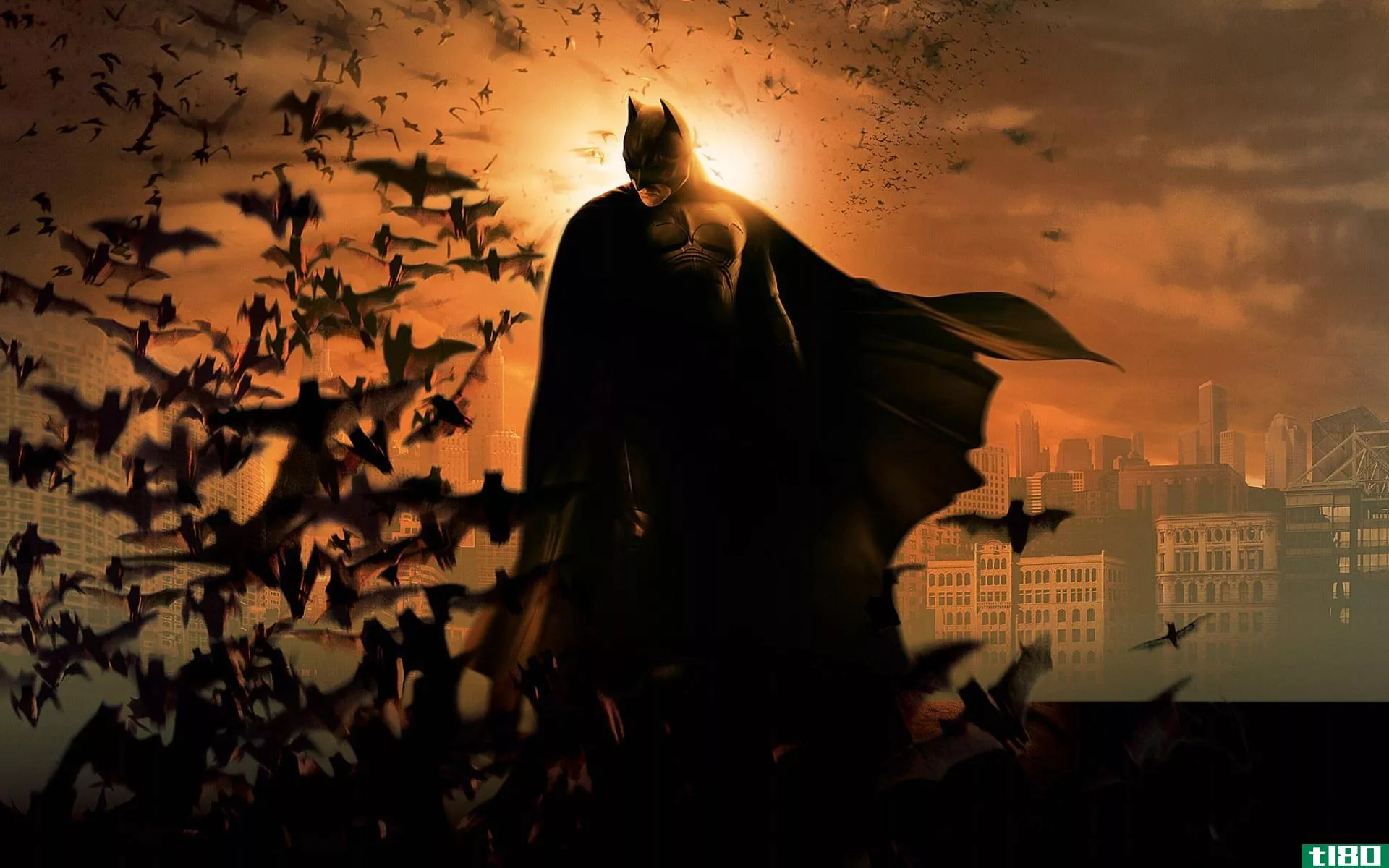 十年前，《蝙蝠侠开始》拉开了好莱坞坚韧不拔的序幕