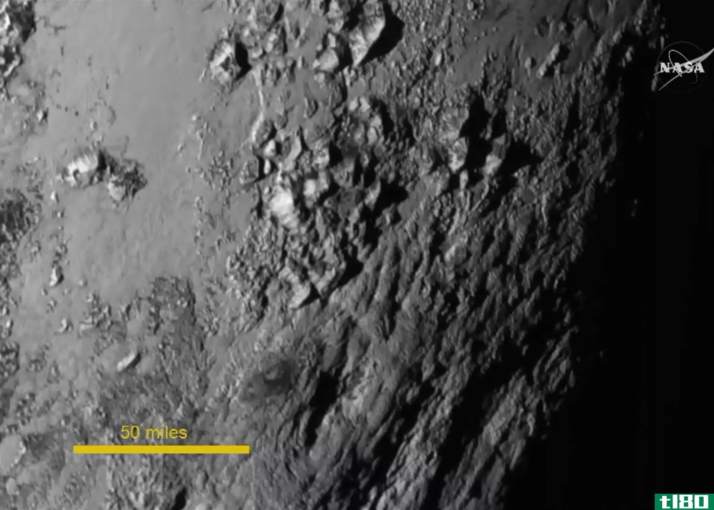 这是冥王星表面的第一张高分辨率图像