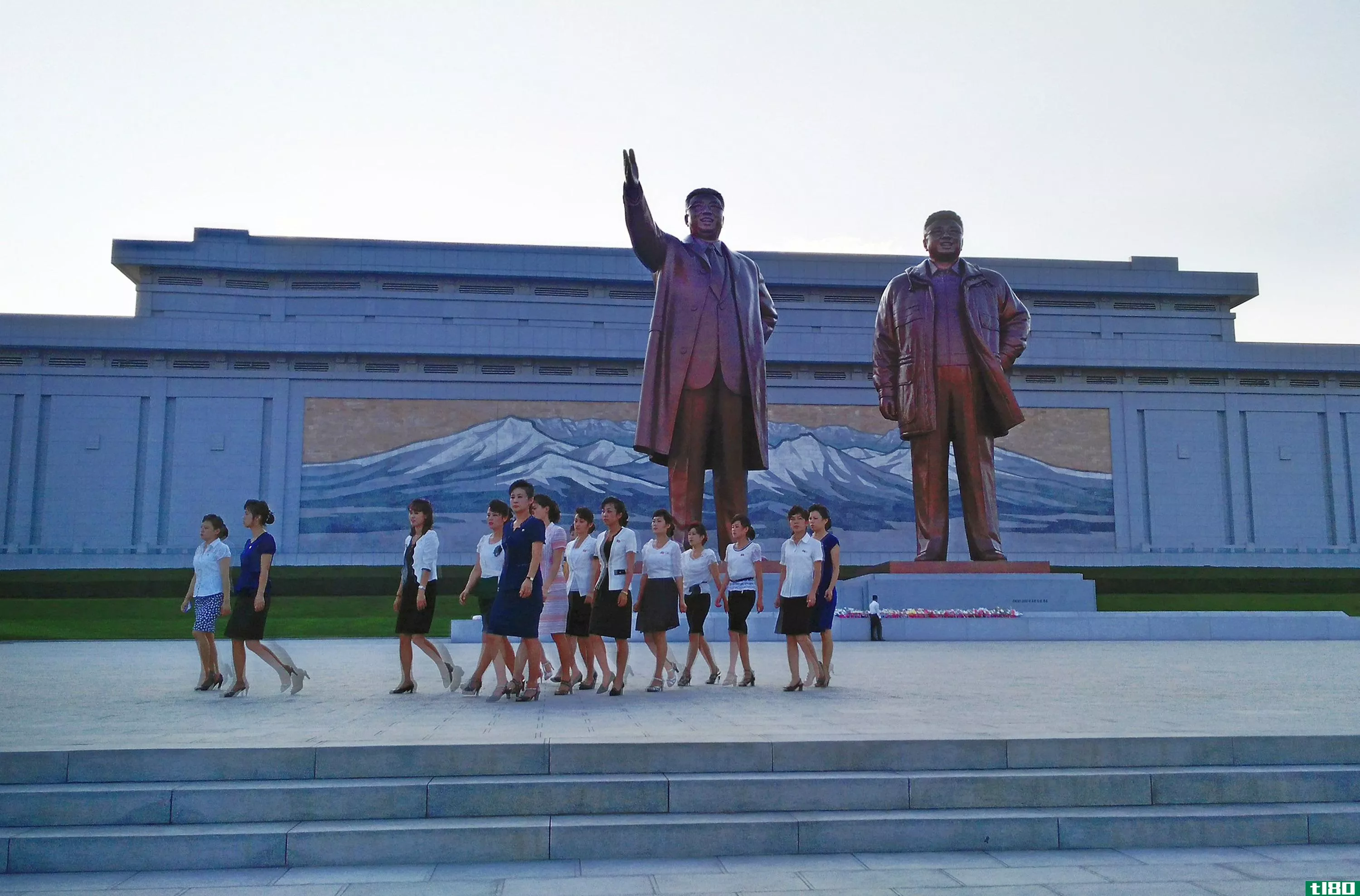 如何将朝鲜虚幻的外表变成虚拟现实？