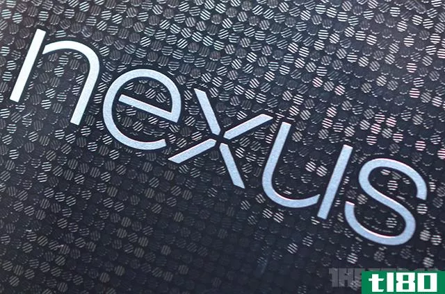这可能是谷歌新推出的nexus5智能手机，由lg制造