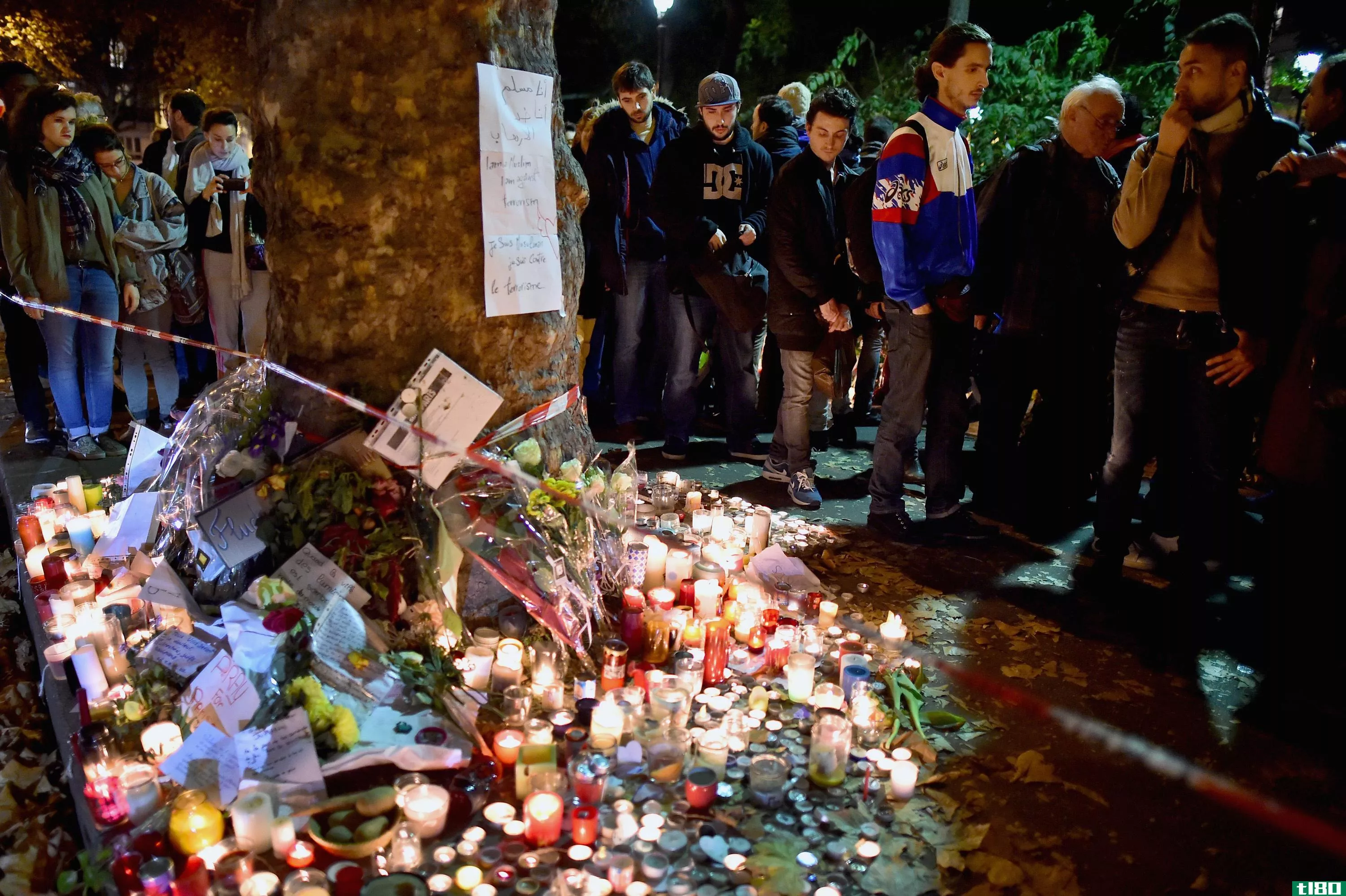 追踪巴黎恐怖袭击期间优步谣言的传播