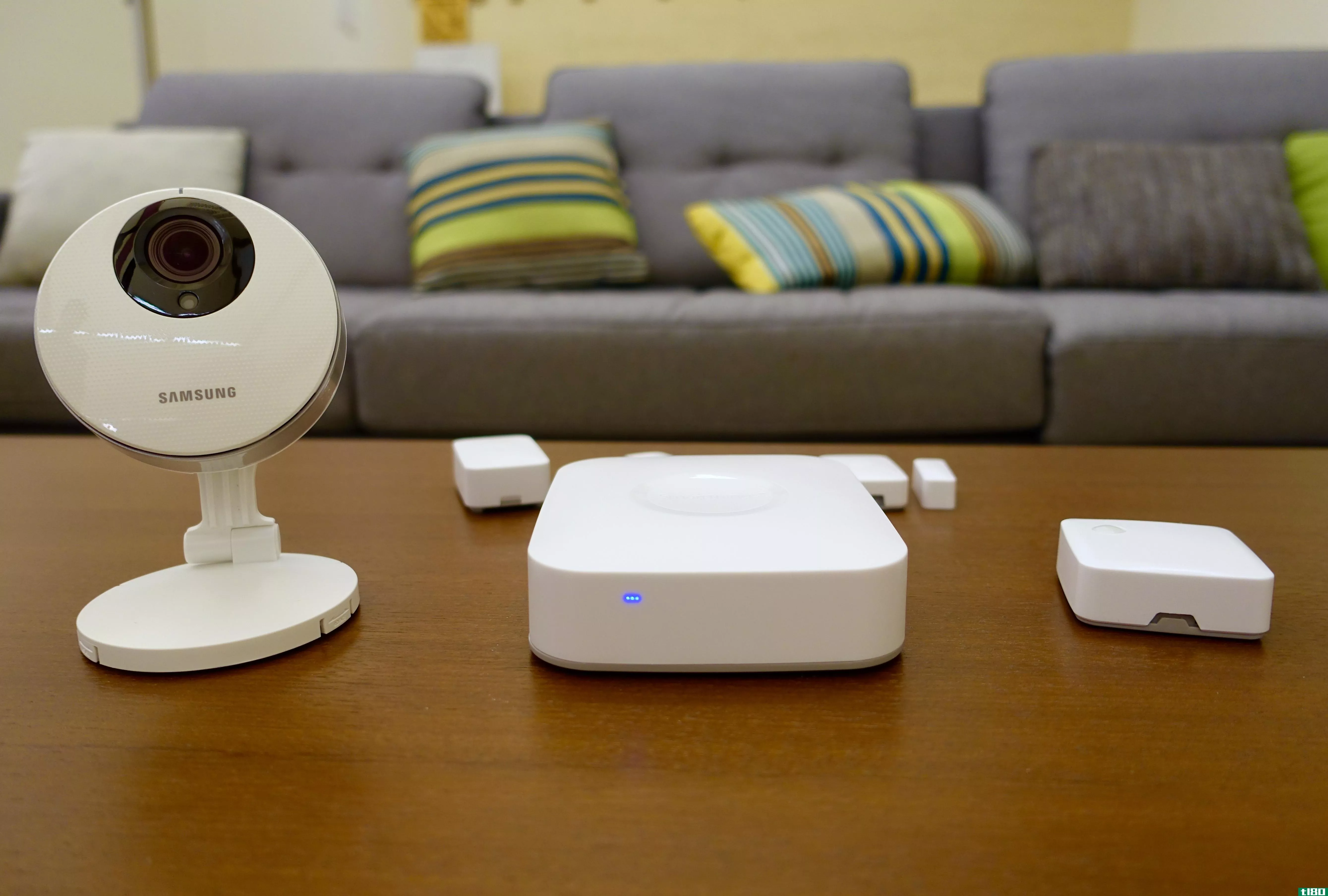 smartthings的新中心使用三星摄像头监控您的家