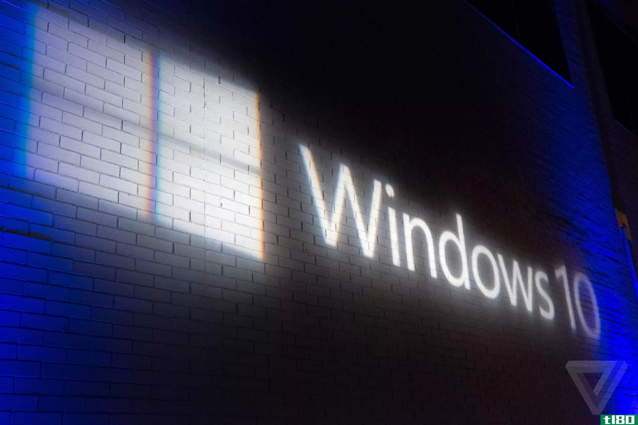 微软让百度在中国成为windows10的一大块