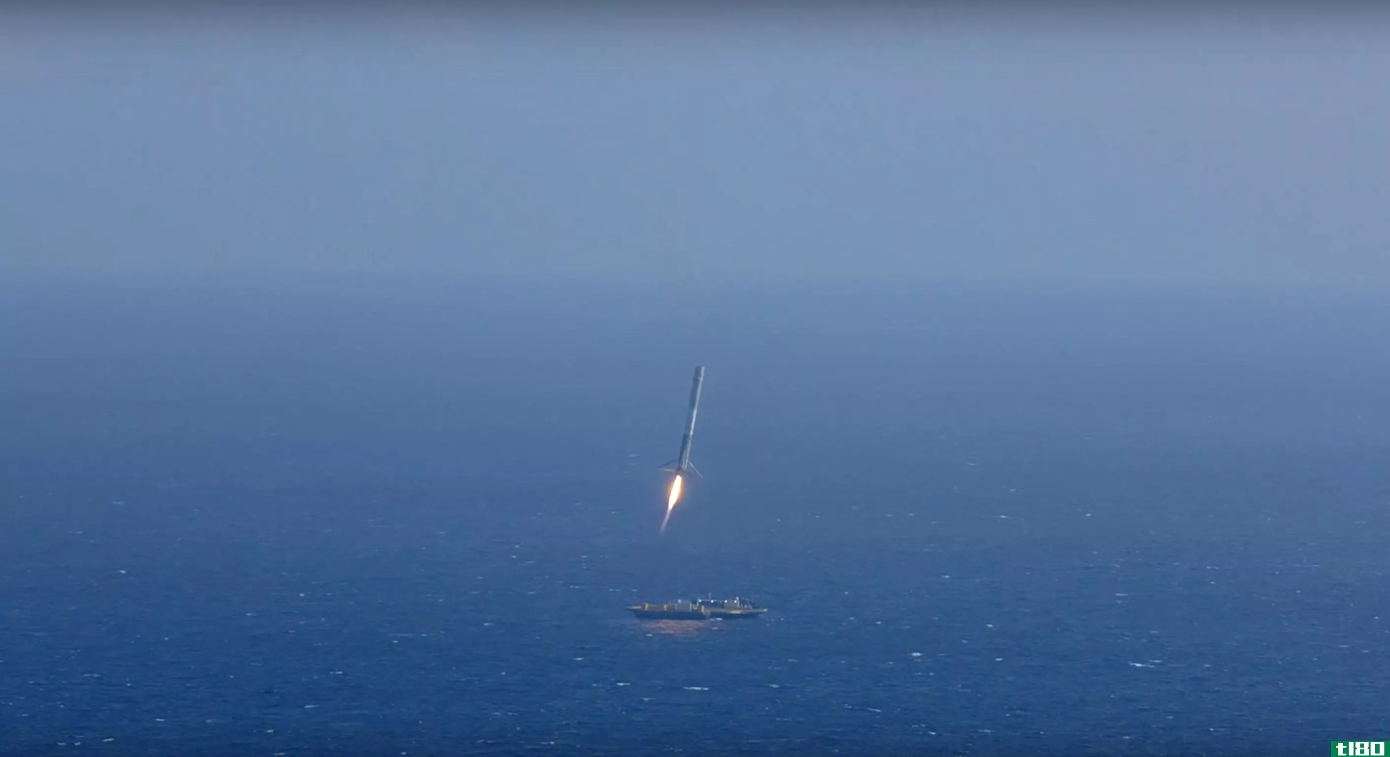 spacex将把它的下一枚猎鹰9号火箭降落在海上，而不是陆地上