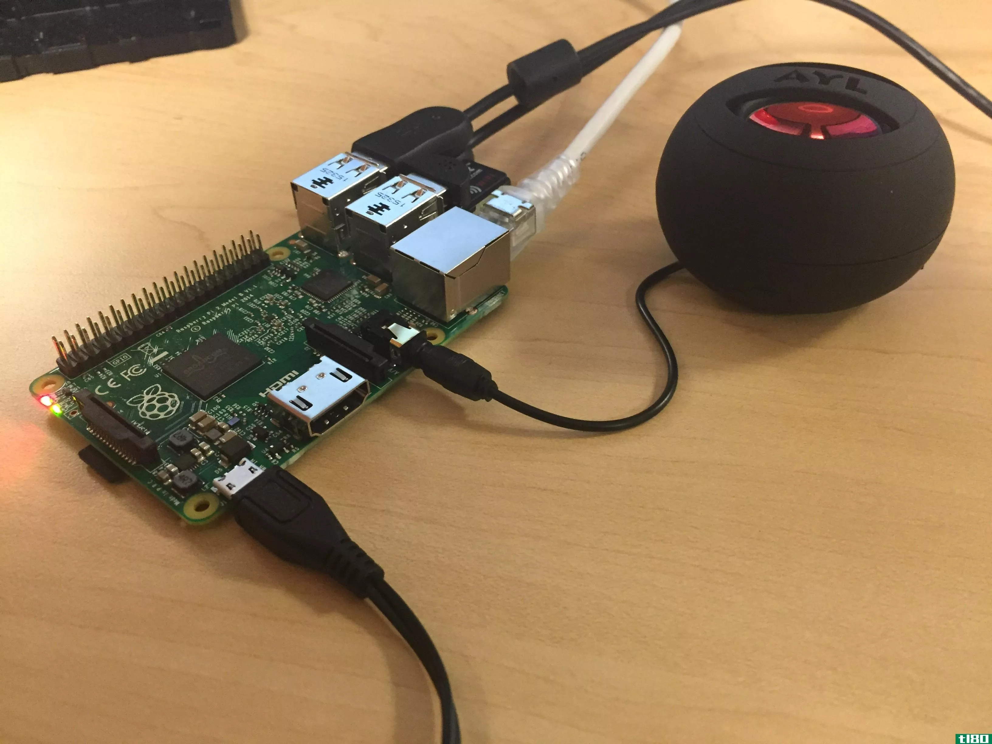 亚马逊展示了如何用树莓皮制作回声扬声器