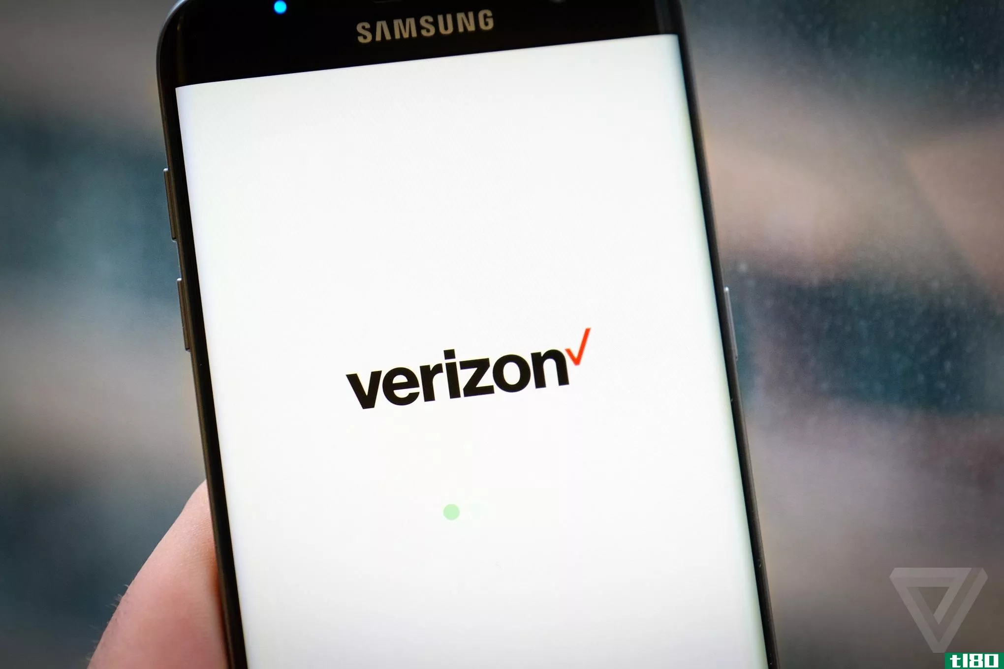 verizon将很快收取20美元的升级费，即使你付全价购买一部手机