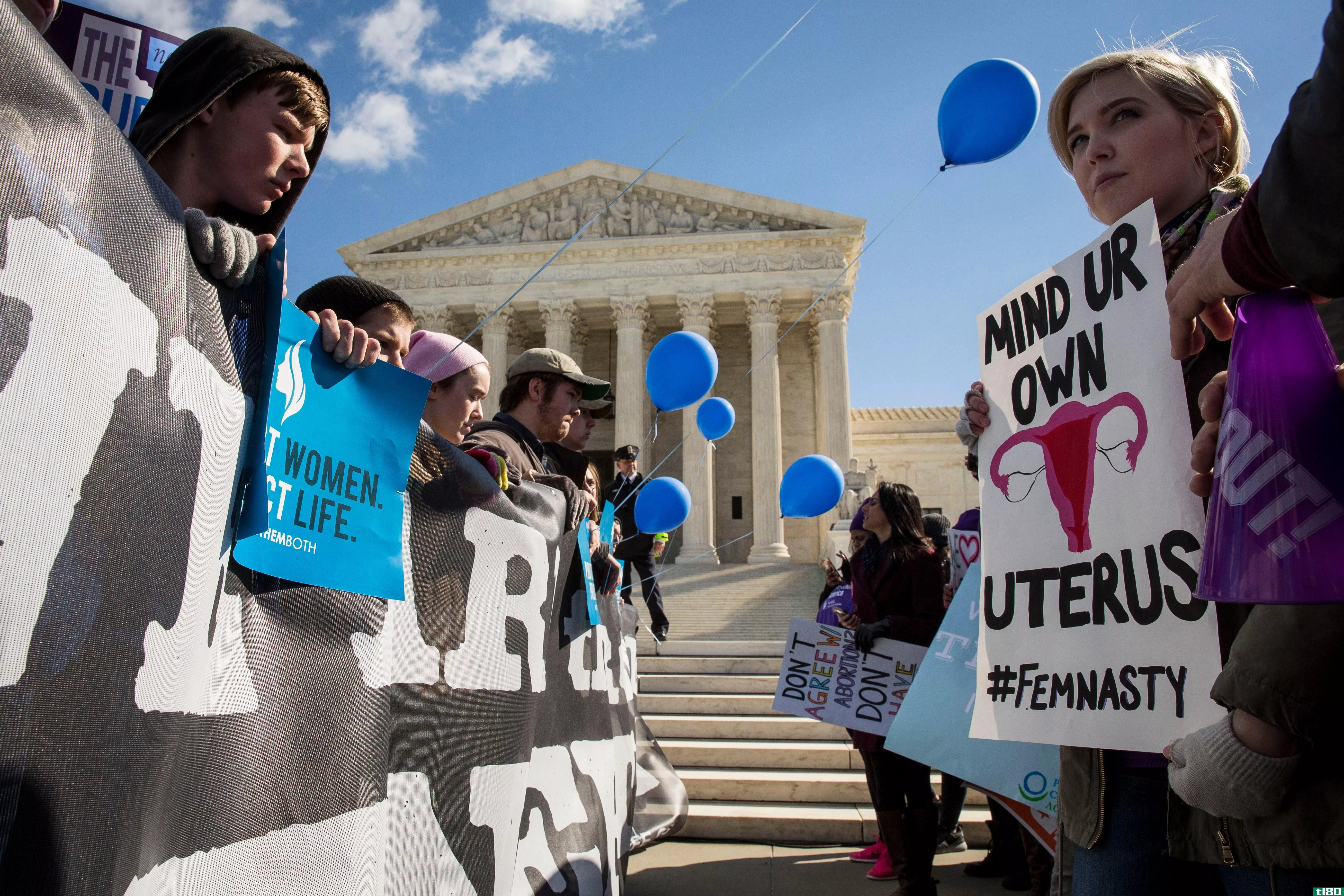 最高法院推翻堕胎诊所限制