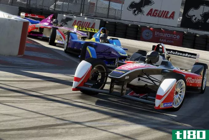 一级方程式赛车在第六赛车场推出“虚拟锦标赛”