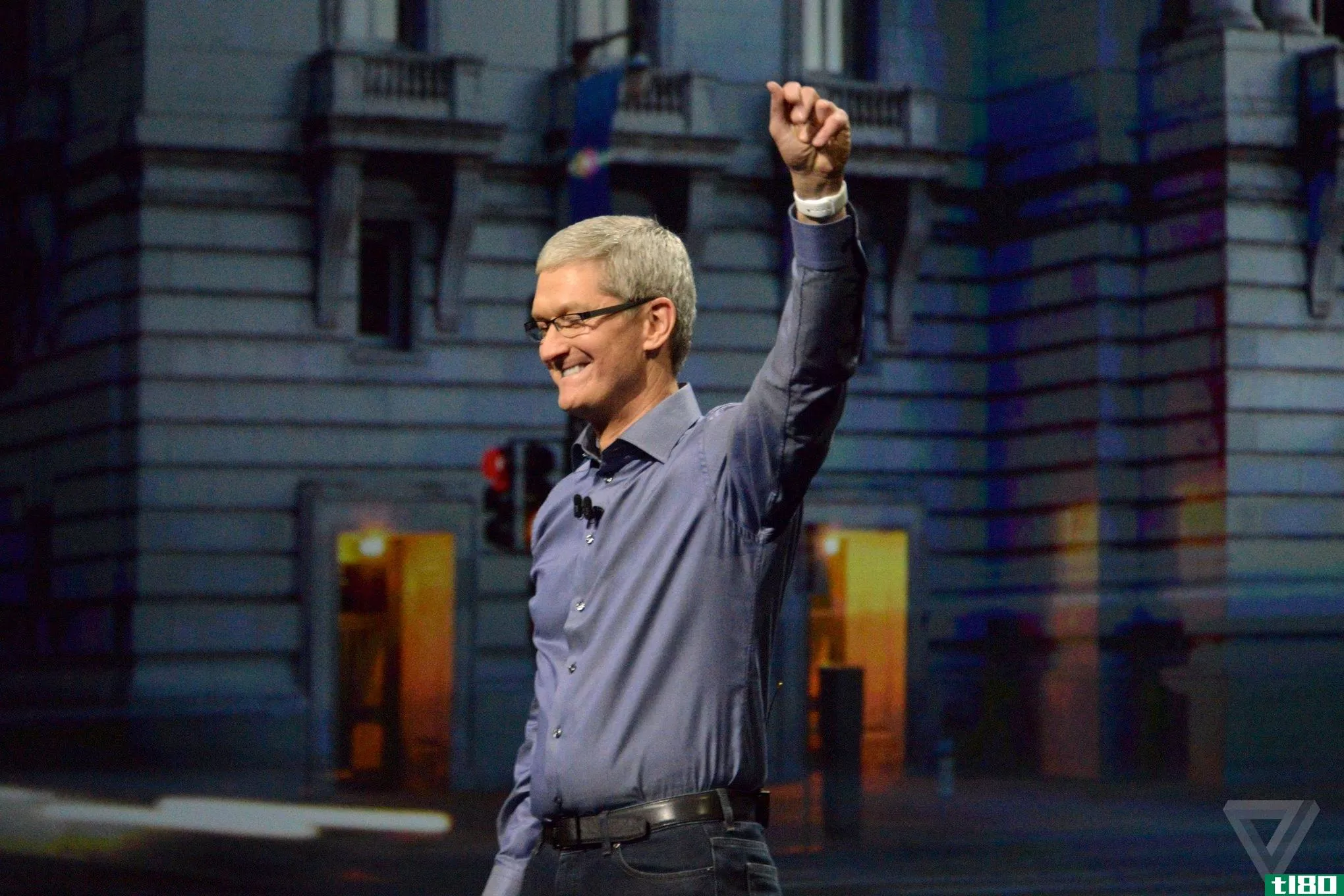 蒂姆·库克说，苹果汽车的投机行为将“暂时像平安夜一样”